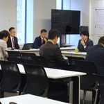 　立憲民主党が「みんなで大家さん」を巡る問題で行った被害対策弁護団らへの意見聴取＝１３日、国会