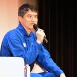 　国際宇宙ステーションでの活動を報告するＪＡＸＡの大西卓哉飛行士＝１４日午後、東京都豊島区