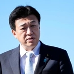 　新潟市で記者団の取材に応じる木原官房長官＝１５日午後