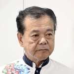 　古謝景春氏