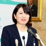 　定例記者会見をする前橋市の小川晶市長＝１８日午前、前橋市役所