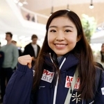 　フィギュアスケートのＧＰシリーズ最終第６戦出場のため、ヘルシンキ空港に到着した千葉百音＝１８日（共同）