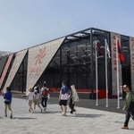 　大阪・関西万博会場のアンゴラ館＝４月、大阪市此花区の夢洲