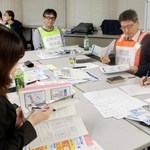 　南海トラフ巨大地震発生時の代替輸送に、日本海側の港を使用すると想定した図上訓練＝１９日午後、名古屋市