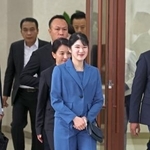 　ルアンプラバンに向かうため、ビエンチャン駅に到着された愛子さま＝２０日、ビエンチャン（代表撮影・共同）