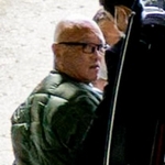 　東京空港署に入る館野仁容疑者＝１９日