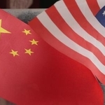 　中国と米国の国旗