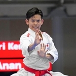 　男子個人形決勝　演武する森健司＝東京武道館