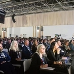 　ワシントン条約の締約国会議の参加者ら＝２４日、ウズベキスタン・サマルカンド（共同）