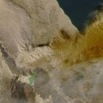 　エチオピアのヘイリ・ガビ火山の噴火で噴き出す火山灰＝２３日（ＮＡＳＡ提供・ロイター＝共同）