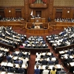 　衆院本会議＝５日