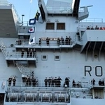 　３０日、英ポーツマスに帰港する空母「プリンス・オブ・ウェールズ」（Ｂｅｎ　Ｍｉｔｃｈｅｌｌ撮影／英ＰＡ通信＝共同）