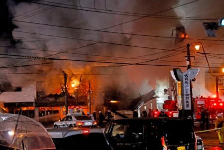 五稜郭近くの繁華街で火災|全国海外|神戸新聞NEXT