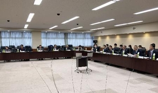 　国交省で開かれた国内航空路線に関する有識者会議＝５日午後、東京都千代田区