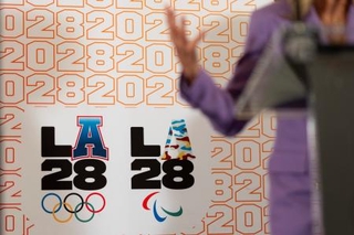 　２０２４年、パリで行われた２８年ロサンゼルス五輪のレセプション（ＡＰ＝共同）