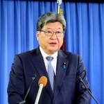 　記者会見する自民党の萩生田幹事長代行＝１日午後、東京・永田町の党本部