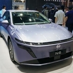 　日産自動車の新型プラグインハイブリッド車「Ｎ６」＝１１月、中国広東省広州市（共同）