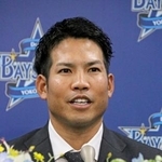 　ＤｅＮＡから西武移籍が決まり、記者会見する桑原＝２日、横浜市のＤｅＮＡ球団事務所