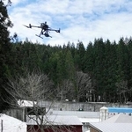 　クマを検知するＡＩドローン＝４月、秋田県北秋田市（Ｄアカデミー東北提供）