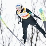 　Ｗ杯ジャンプ女子個人第６戦で飛躍する丸山希＝ビスワ（共同）