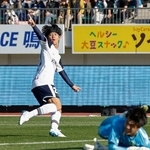 　徳島-磐田　前半、先制ゴールを決めた磐田・佐藤＝ポカリ