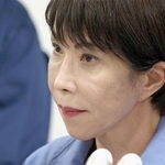 　記者団の取材に応じる高市首相＝７日午後、石川県輪島市（代表撮影）