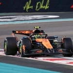 　Ｆ１アブダビＧＰ決勝で走行するマクラーレンのランド・ノリス＝アブダビ（ロイター＝共同）