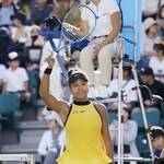 　大坂なおみ＝１０月