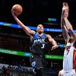　ヒート戦で攻め込むマジックのベイン＝オーランド（ＮＢＡＥ・ゲッティ＝共同）