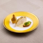 　ノーベル賞晩さん会のメイン料理（（Ｃ）Ｎｏｂｅｌ　Ｐｒｉｚｅ　Ｏｕｔｒｅａｃｈ．Ｐｈｏｔｏ：Ｄａｎ　Ｌｅｐｐ、共同）