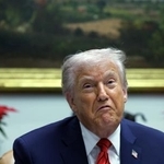 　米ホワイトハウスで話すトランプ大統領＝１０日、ワシントン（ゲッティ＝共同）