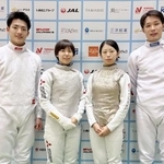 　フェンシングの競技体験会後に取材に応じる山田優（右端）ら＝１１日、東京都世田谷区の駒沢体育館