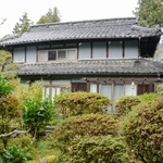 　２０２１年にノーベル物理学賞を受賞した真鍋淑郎さんの生家（愛媛県四国中央市提供）