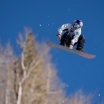 　男子ビッグエア決勝　ジャンプする荻原大翔＝スティームボートスプリングズ（共同）