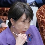 　参院予算委で質問を聞く高市首相＝１５日午前