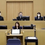 　安倍元首相銃撃事件の論告求刑公判が開かれた奈良地裁の法廷＝１８日午前（代表撮影）