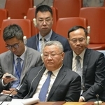 　国連安全保障理事会の会合に出席する中国の傅聡国連大使（手前）＝１５日、米ニューヨークの国連本部