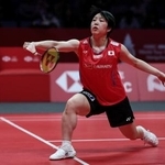 　バドミントンのワールドツアー・ファイナル、１次リーグで安洗塋と対戦する山口茜＝１９日、杭州（ゲッティ＝共同）