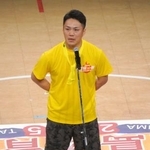 　ファン交流イベントに参加し、あいさつする楽天・則本＝２１日、仙台市