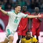 　アフリカ選手権１次リーグのスーダン戦でゴールを喜ぶアルジェリアのイブラヒム・マザ＝２４日、ラバト（ＡＰ＝共同）