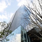 　公正取引委員会が入るビル＝東京都港区