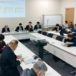 　国会内で開かれた原子力潜水艦導入の問題点を議論する集会＝９日