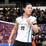 　女子シングルス準々決勝　ポイントを奪いガッツポーズの宮崎友花＝京王アリーナＴＯＫＹＯ