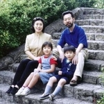 　宮沢みきおさん一家（遺族提供）