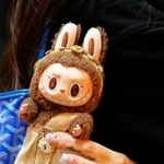 　ラブブの製品＝７月、ドイツ・ベルリン（ＡＰ＝共同）