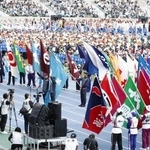 　２０２５年に滋賀県で行われた「わたＳＨＩＧＡ輝く国スポ」の総合開会式＝平和堂ＨＡＴＯスタジアム