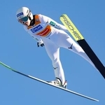 　丸山希の１回目の飛躍＝ガルミッシュパルテンキルヘン（共同）