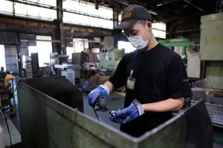 　愛知県内の工場で働くベトナム人技能実習生