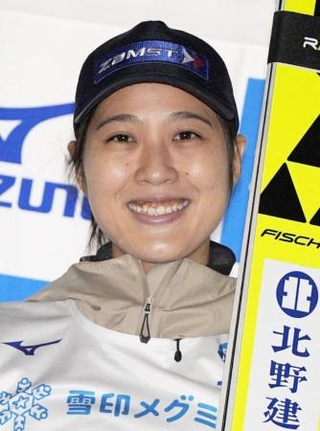 　丸山希＝２０２５年１１月