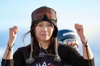 　スロープスタイル第２戦女子で、今季初優勝を果たした村瀬心椛＝ラークス（共同）